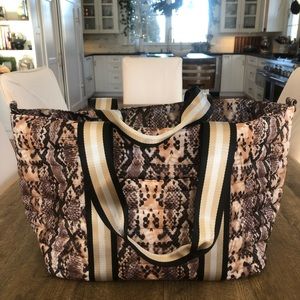 Think Royln wingman tote